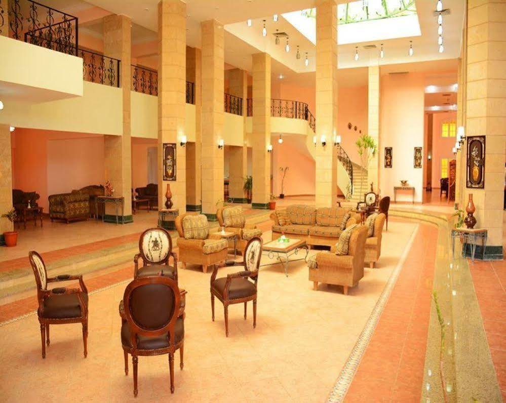 Tolip Inn Resort Fayed Exterior photo